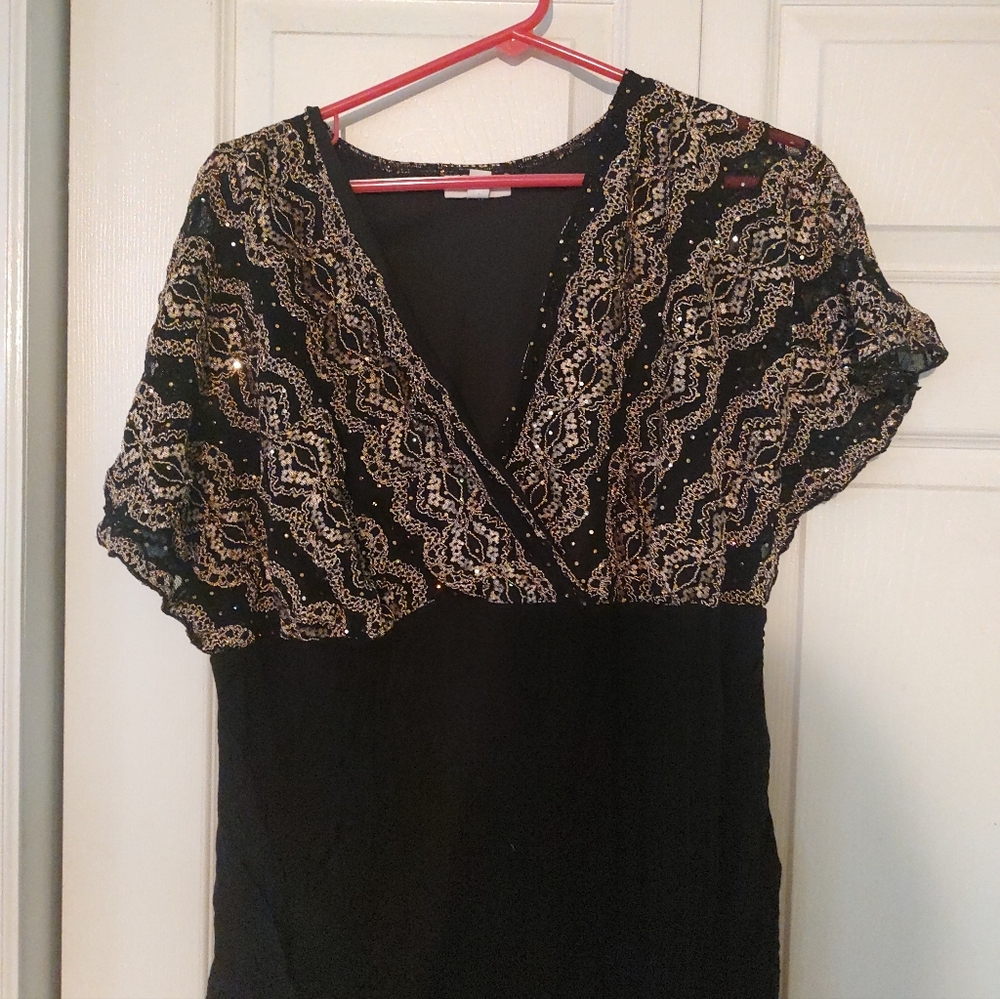 Fashion Bug Women's 1X Black Gold Lace Overlay Kimono Sleeve V Neck Shirt